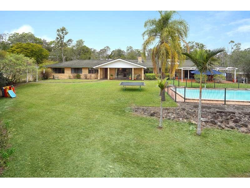 Pinjarra Hills QLD 4069