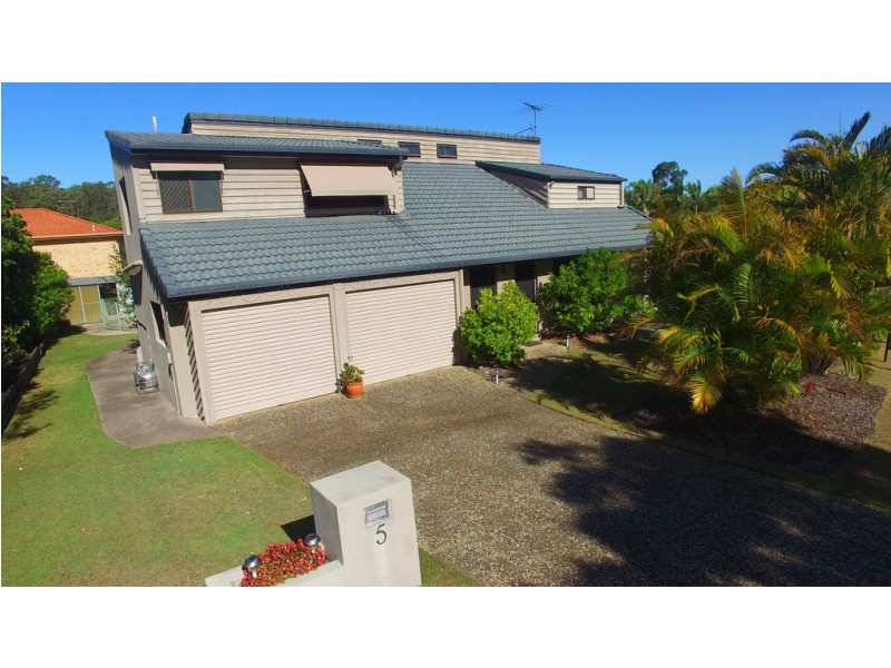 5 Sleaford Street, Chapel Hill QLD 4069