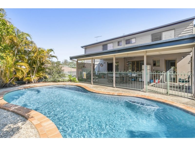 5 Sleaford Street, Chapel Hill QLD 4069