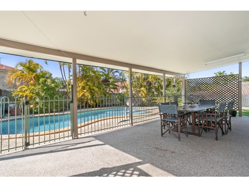 5 Sleaford Street, Chapel Hill QLD 4069