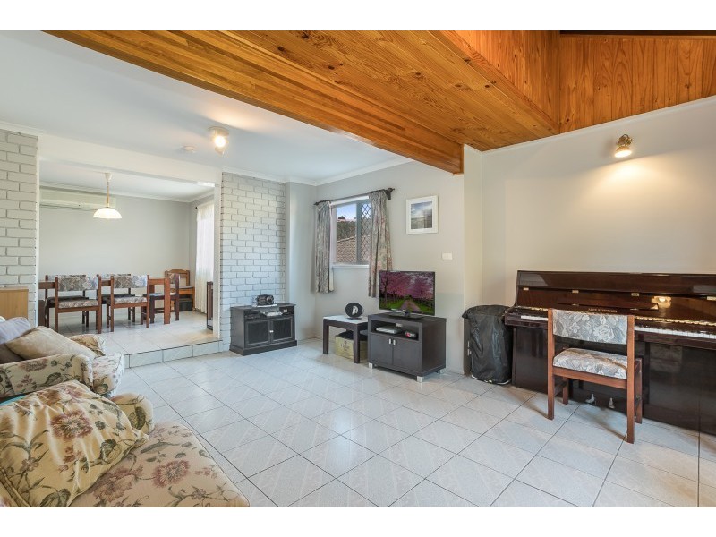 5 Sleaford Street, Chapel Hill QLD 4069