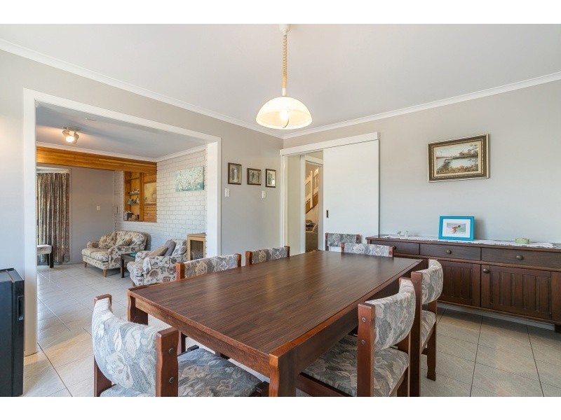 5 Sleaford Street, Chapel Hill QLD 4069