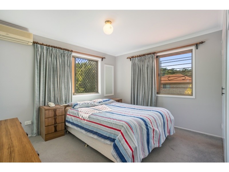 5 Sleaford Street, Chapel Hill QLD 4069