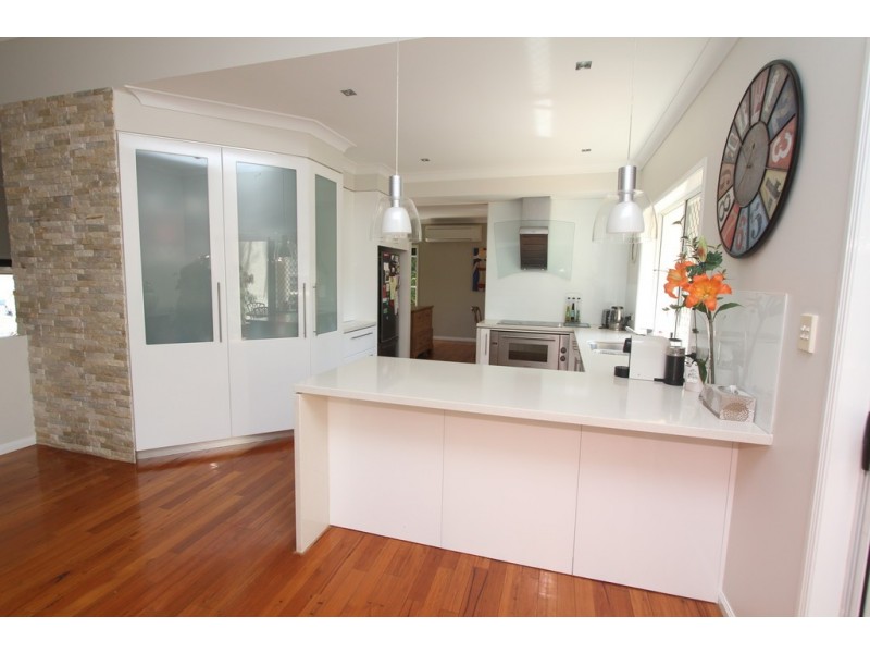 60 Drysdale Cresent, Brookfield QLD 4069