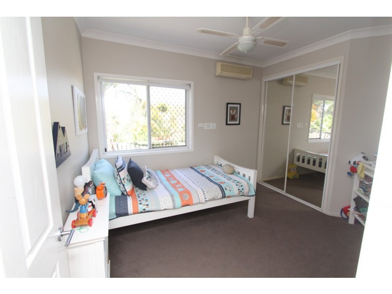 60 Drysdale Cresent, Brookfield QLD 4069