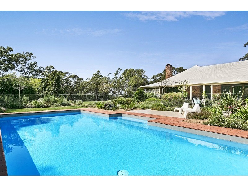 170 Boscombe Road, Brookfield QLD 4069