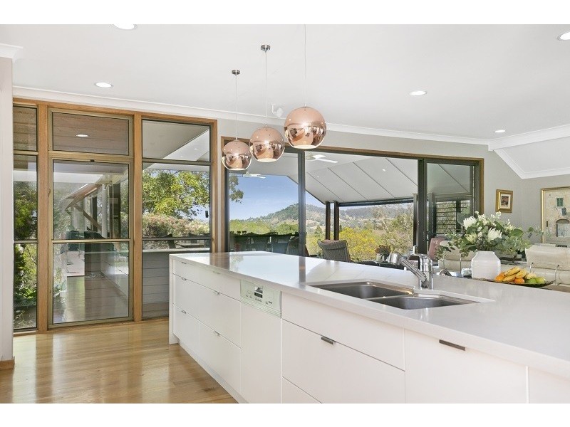 170 Boscombe Road, Brookfield QLD 4069