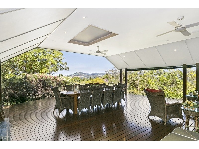 170 Boscombe Road, Brookfield QLD 4069