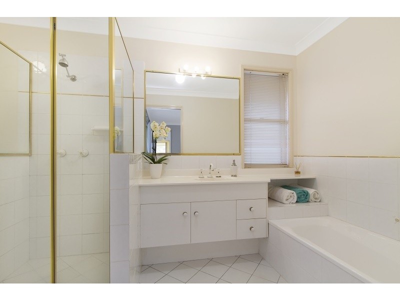 364 Bielby Road, Kenmore Hills QLD 4069