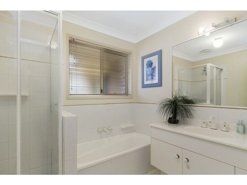 364 Bielby Road, Kenmore Hills QLD 4069