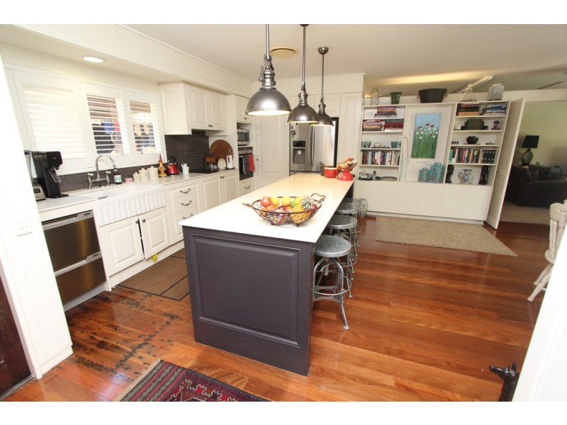 45 Deerhurst Road, Brookfield QLD 4069