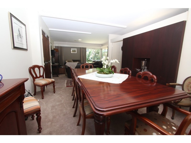 45 Deerhurst Road, Brookfield QLD 4069