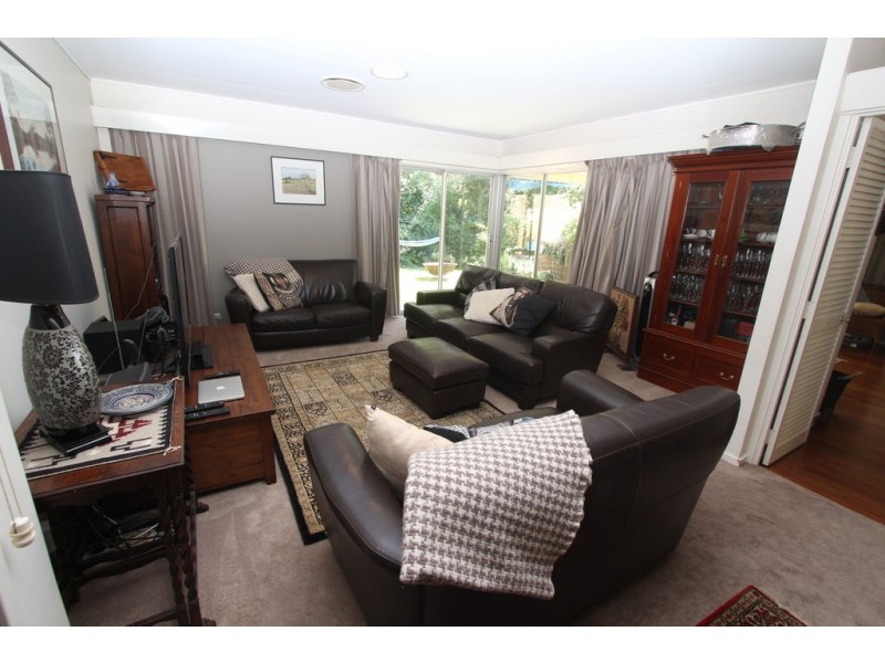 45 Deerhurst Road, Brookfield QLD 4069