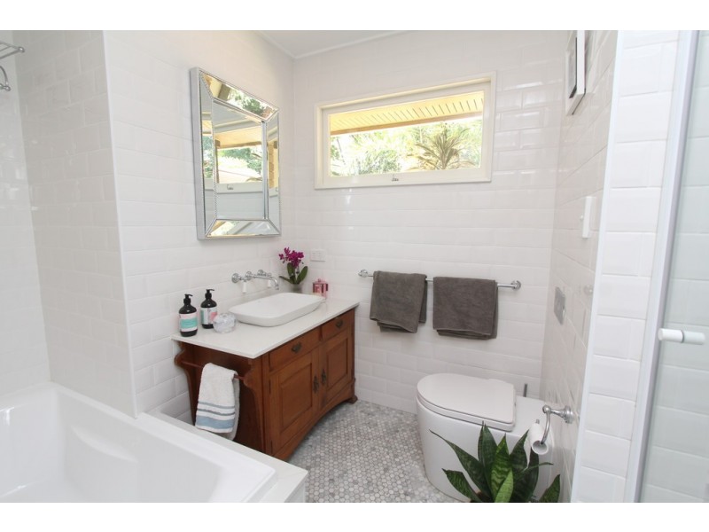 45 Deerhurst Road, Brookfield QLD 4069