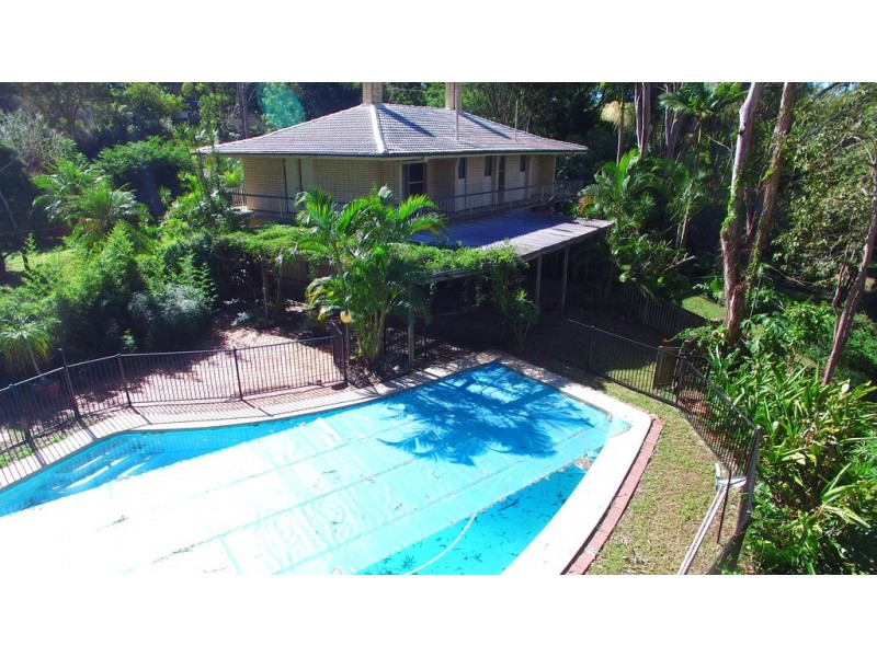 21 Boscombe Road, Brookfield QLD 4069