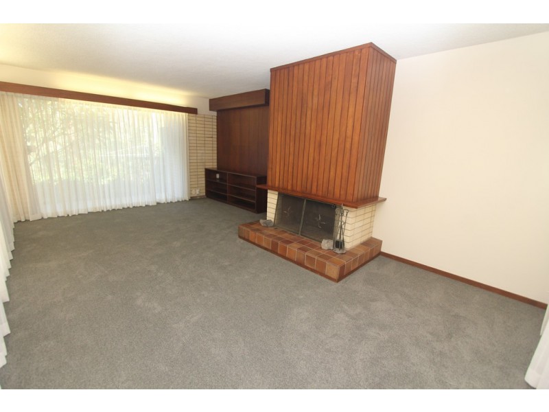 21 Boscombe Road, Brookfield QLD 4069