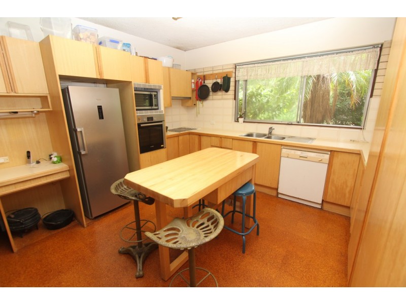 21 Boscombe Road, Brookfield QLD 4069