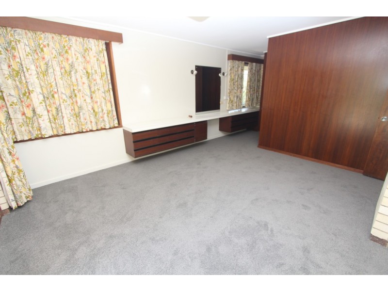 21 Boscombe Road, Brookfield QLD 4069