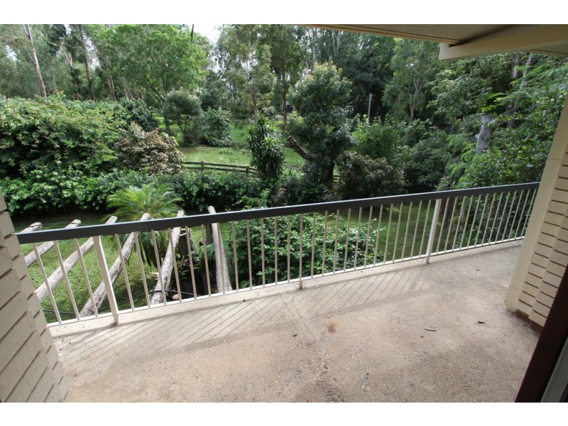 21 Boscombe Road, Brookfield QLD 4069