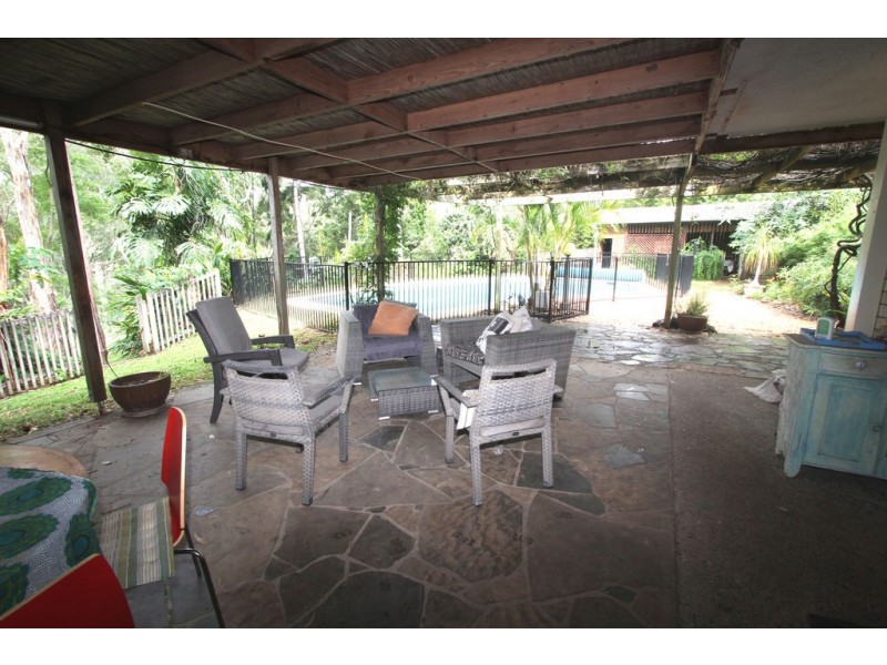 21 Boscombe Road, Brookfield QLD 4069