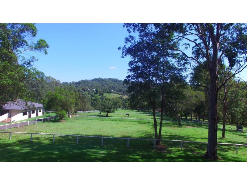 277 Gold Creek Road, Brookfield QLD 4069