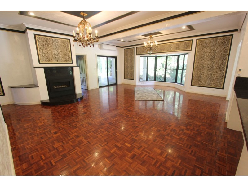 277 Gold Creek Road, Brookfield QLD 4069