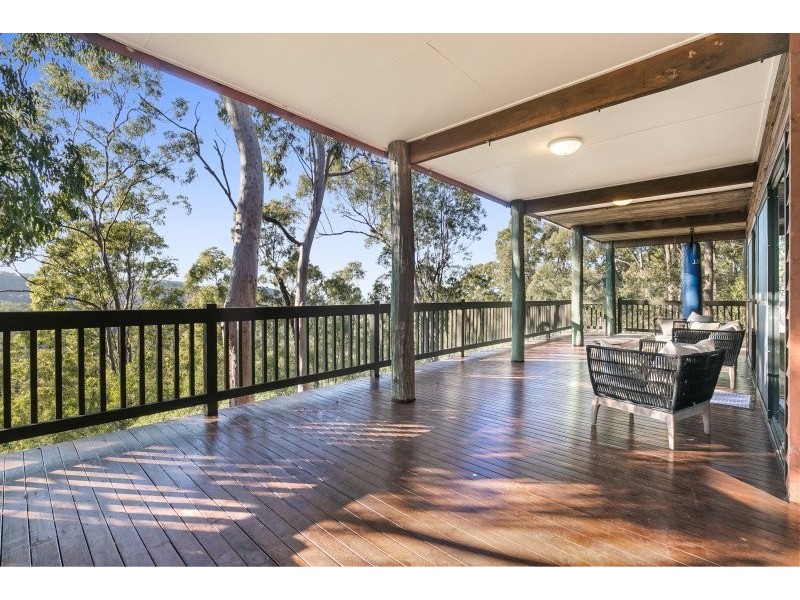 351 Boscombe Road, Brookfield QLD 4069