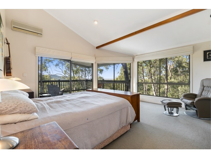 351 Boscombe Road, Brookfield QLD 4069