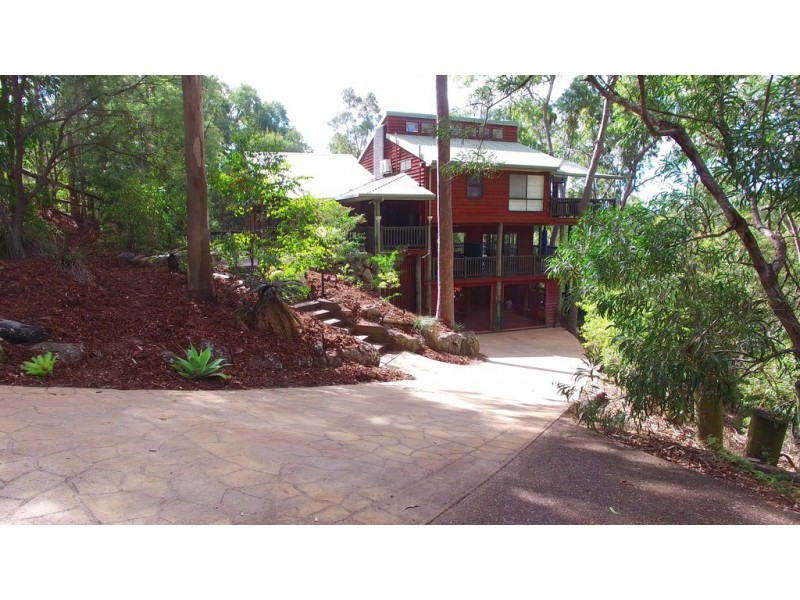 351 Boscombe Road, Brookfield QLD 4069