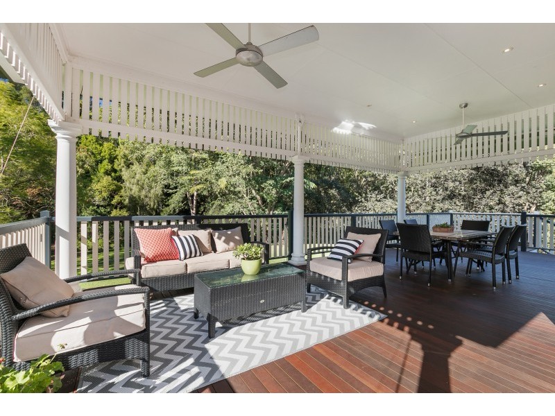 130 Gold Creek Road, Brookfield QLD 4069