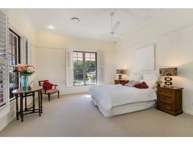 130 Gold Creek Road, Brookfield QLD 4069