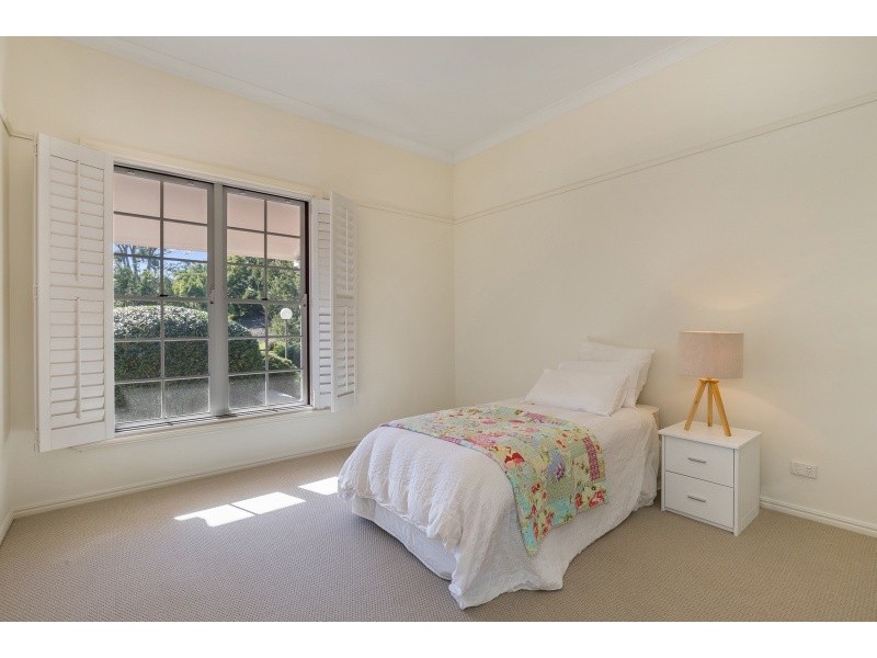 130 Gold Creek Road, Brookfield QLD 4069