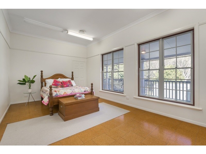 130 Gold Creek Road, Brookfield QLD 4069