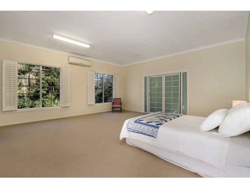 130 Gold Creek Road, Brookfield QLD 4069