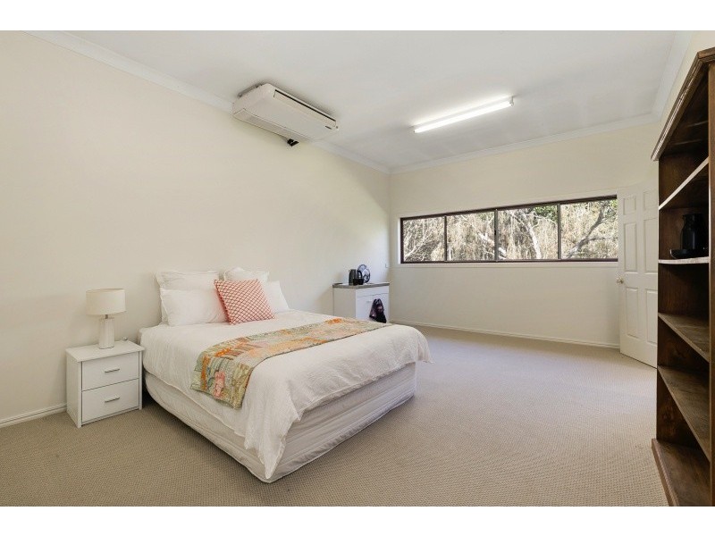 130 Gold Creek Road, Brookfield QLD 4069