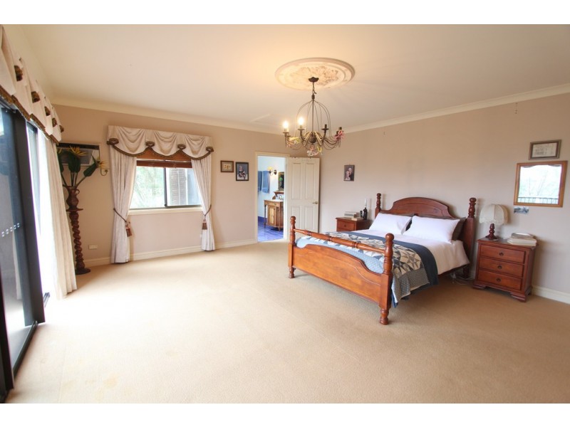 Upper Brookfield QLD 4069