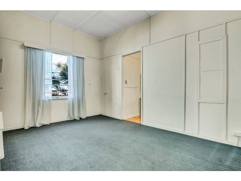 74 Kent Road, Wooloowin QLD 4030