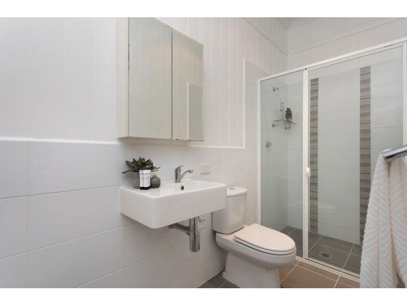 10 HALL STREET, Paddington QLD 4064