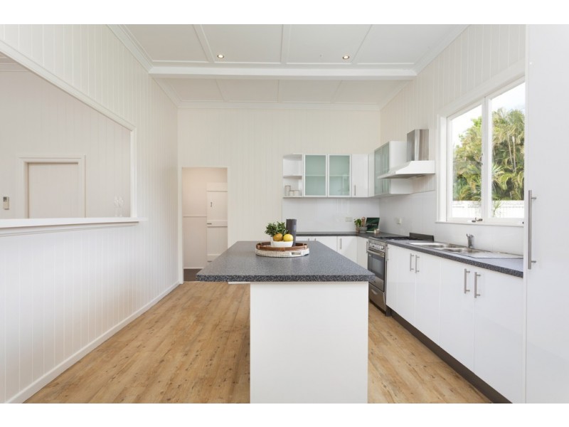 10 HALL STREET, Paddington QLD 4064