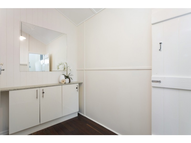 10 HALL STREET, Paddington QLD 4064