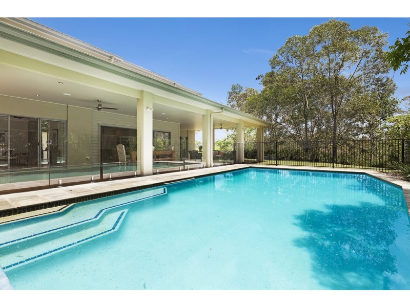 108 Boscombe Road, Brookfield QLD 4069