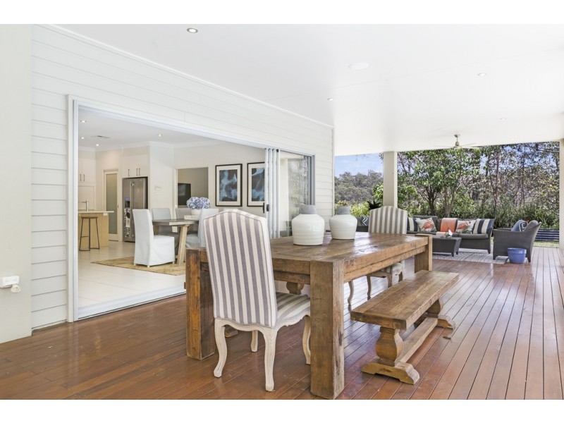 108 Boscombe Road, Brookfield QLD 4069