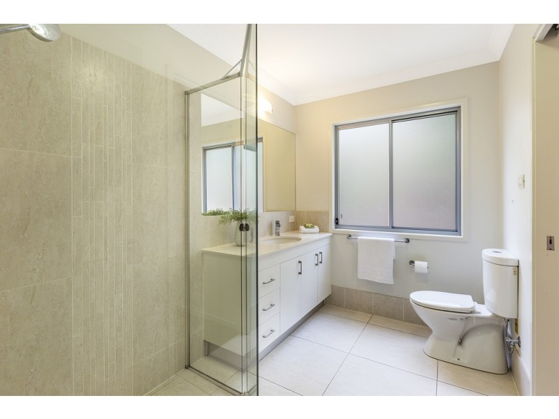108 Boscombe Road, Brookfield QLD 4069