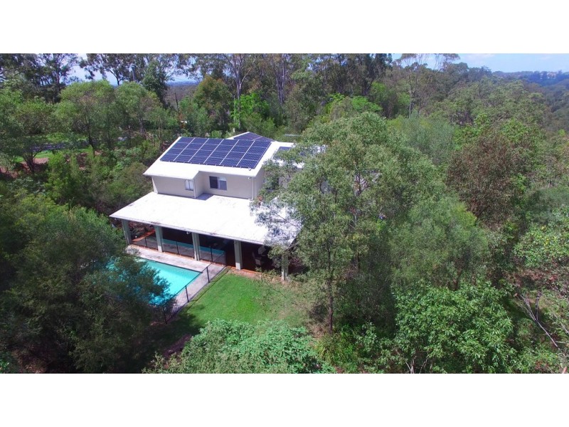 108 Boscombe Road, Brookfield QLD 4069