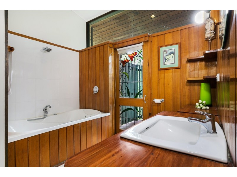 75 Huntingdale Street, Pullenvale QLD 4069