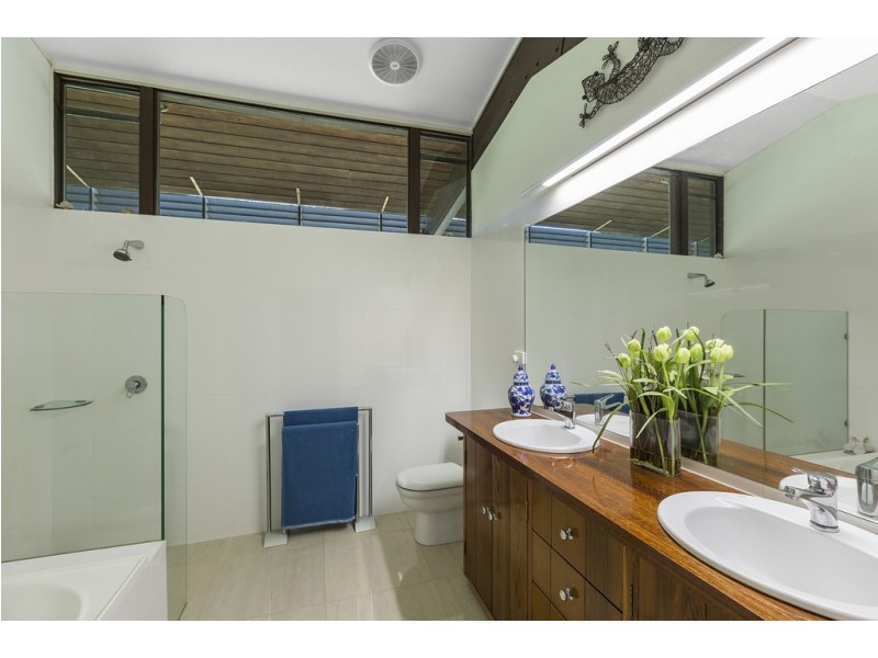 75 Huntingdale Street, Pullenvale QLD 4069