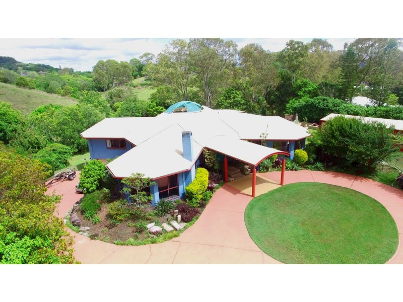 54 Corniche Place, Brookfield QLD 4069