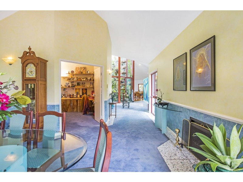 54 Corniche Place, Brookfield QLD 4069