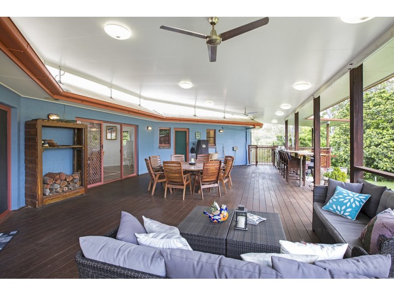 54 Corniche Place, Brookfield QLD 4069