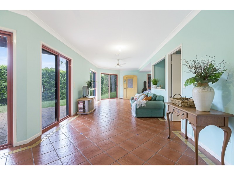 54 Corniche Place, Brookfield QLD 4069